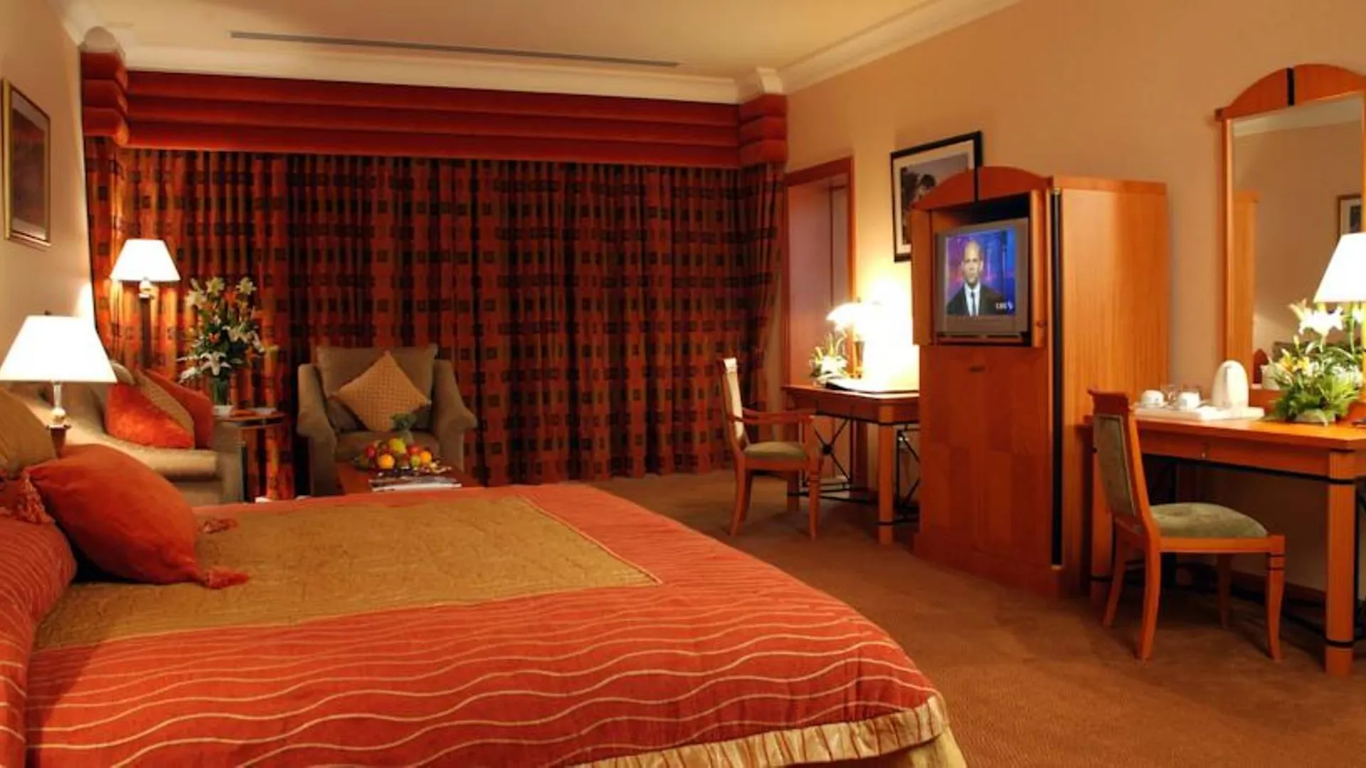 Al Raha Beach Resort & Spa Abu Dhabi 5*,